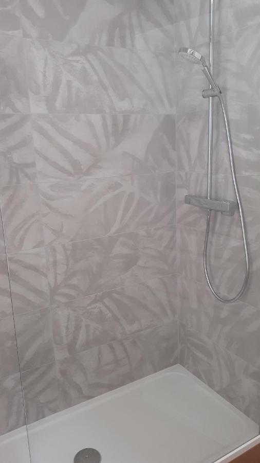 Apartamento T3 moderne et cosy avec linge et ménage compris Cauterets Exterior foto